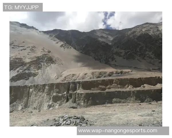 探寻杨静在CSGO世界中的成长与挑战之路 探寻杨静在CSGO世界中的成长与挑战之路