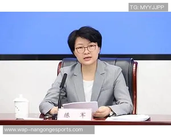 陈军回顾英雄联盟征程与成长历程的深度专访