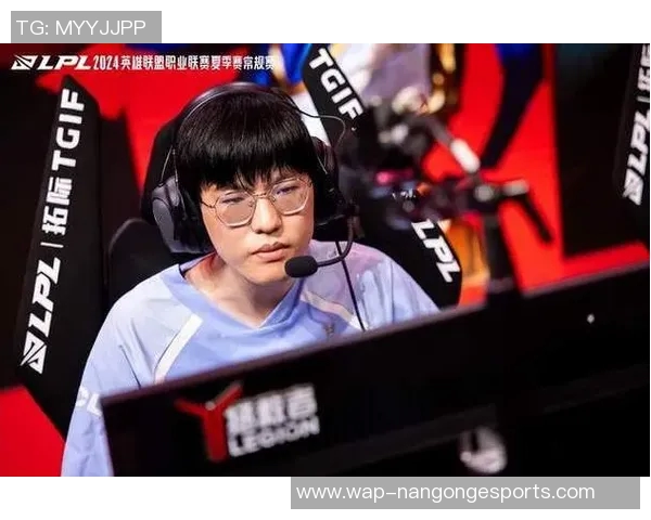 电竞新闻电竞赛后分析JDG与FPX选手个人能力对比与表现评估